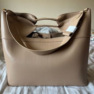 Elegant Bebe Tan Tote Bag